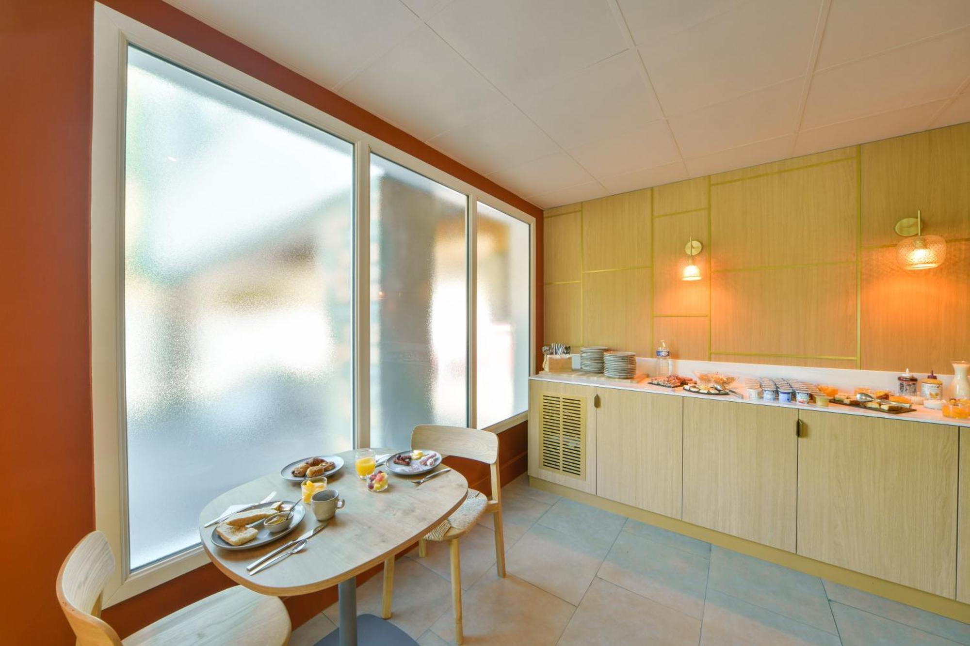 Bhoma - & Restaurant 3*