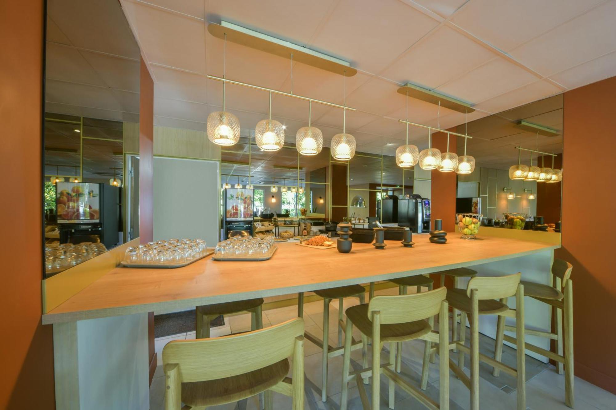 Hotel Bhoma - & Restaurant 3*
