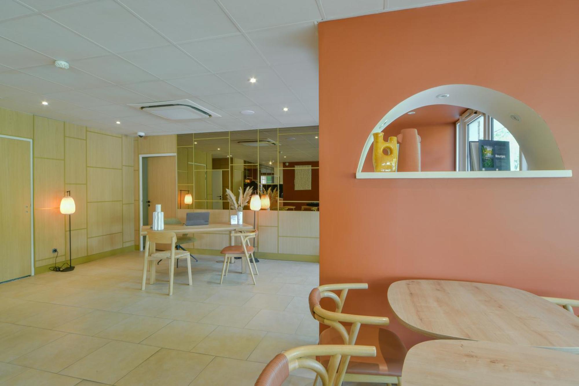 Bhoma - & Restaurant Hotel 3*