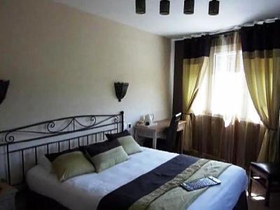 Hotel Bhoma - & Restaurant Bourges